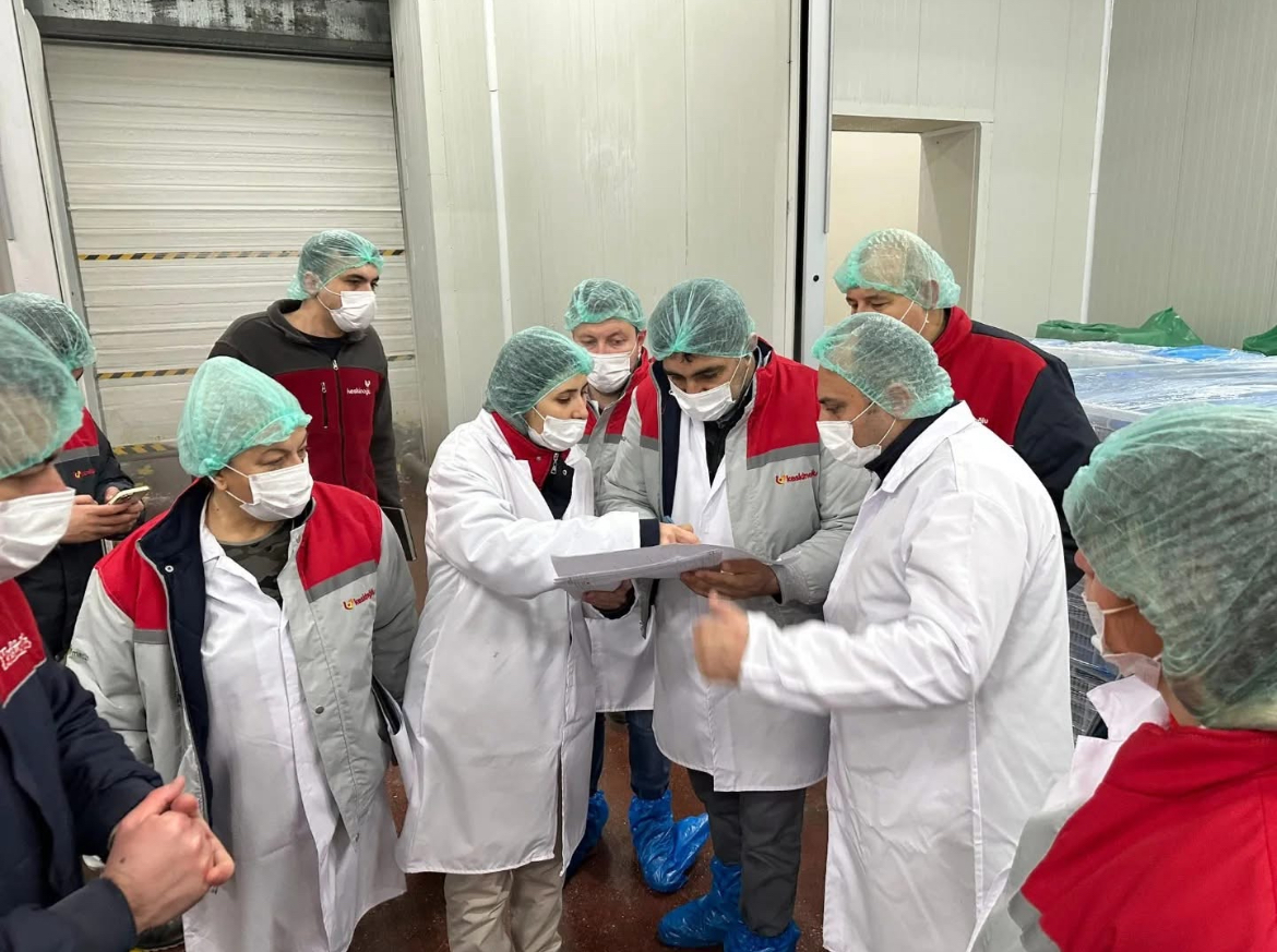 Manisa Tarım ve Orman İl Müdürlüğü, kanatlı eti ihracatı için Keskinoglu işletmesinde inceleme yaptı
