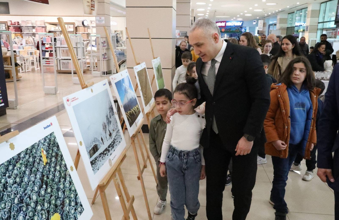 Tarım Orman ve İnsan Fotoğraf sergisi Turgutlu’da beğeniye sunuldu
